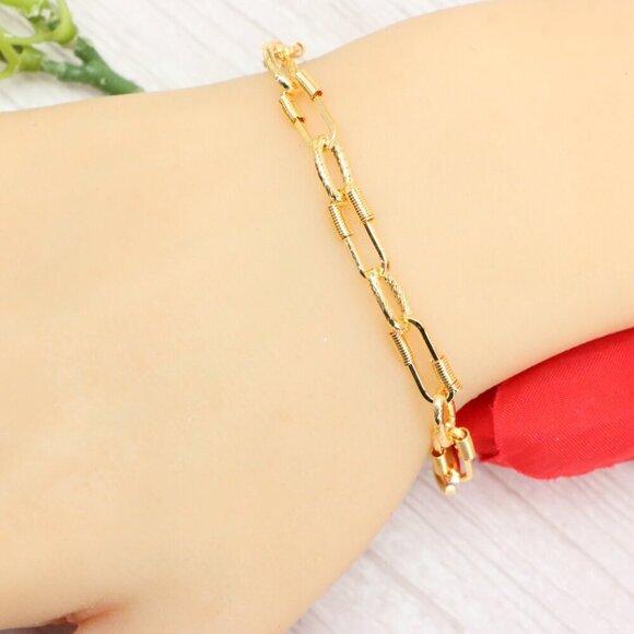 "Trendy Handmade Bracelet – A Thoughtful Gift for Girls & Women | UNVRC1590 - Picture 6 of 10